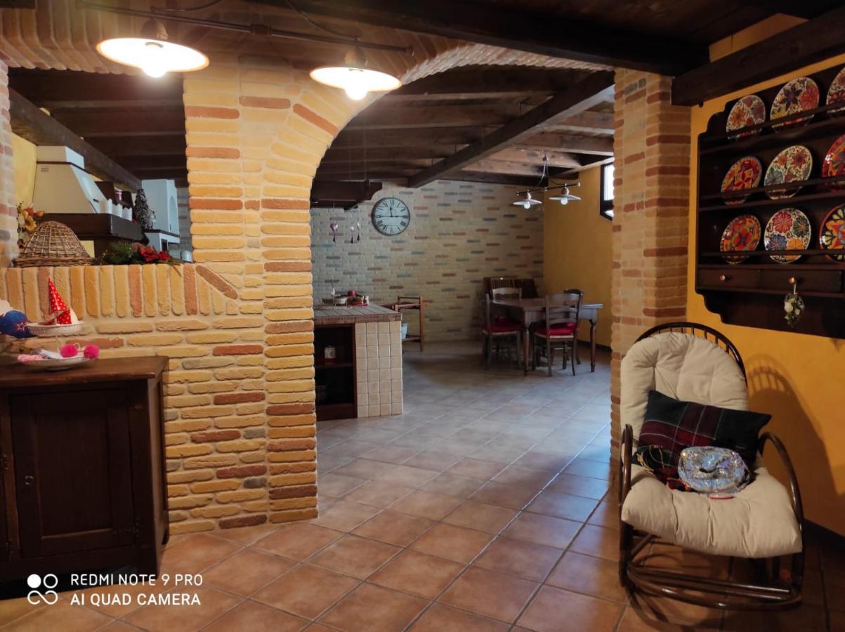 La Taverna Di Lulu Arnesano Exterior foto